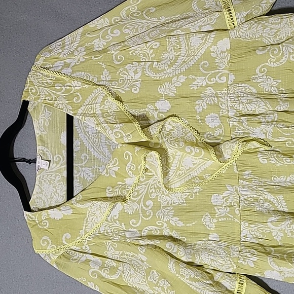 CATO Women's Green Ruffle 3/4 Sleeve Blouse - Size Large - Picture 2 of 11